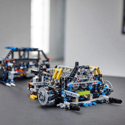 LEGO Technic 42083 Bugatti Chiron (3599 Parça)